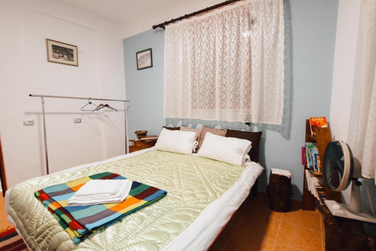 Bb Traditional Apartment Gjirokaster Exterior photo